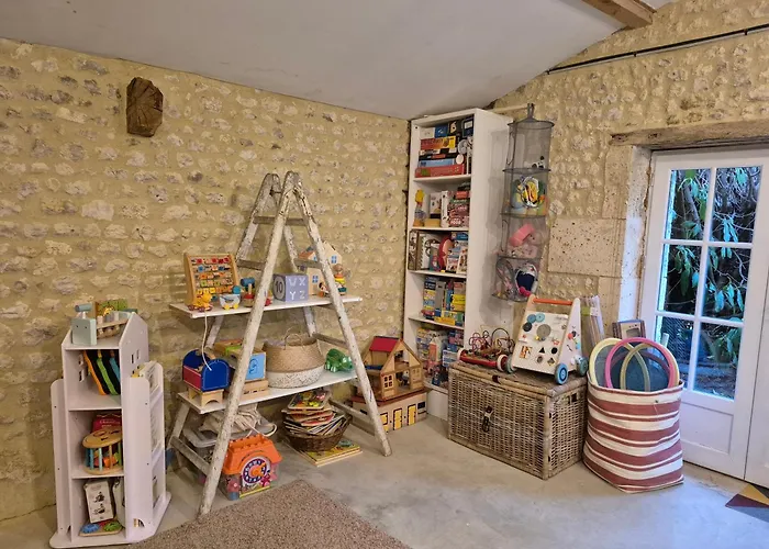 فيلة Chez Foucherie